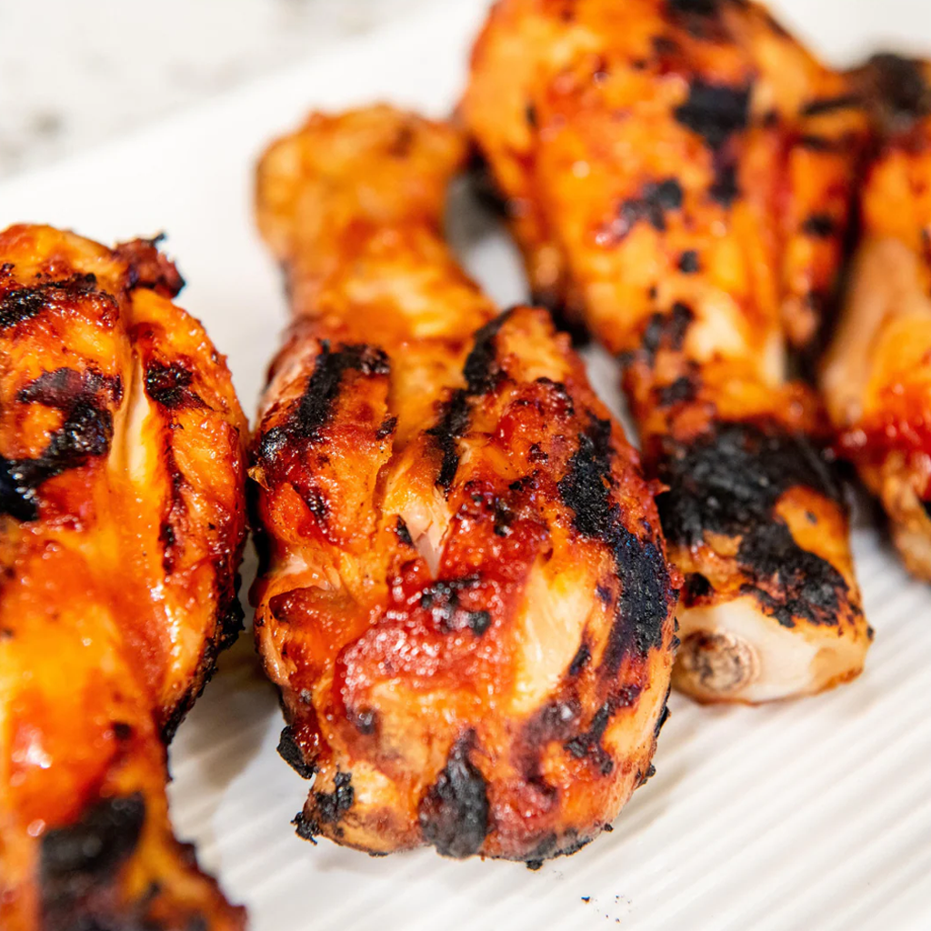 CHICKEN WINGS WITH SPICY BBQ SAUCE